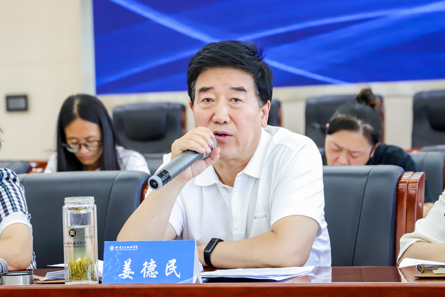 2022年6月14日   99905新莆京2022年党政一把手推进就业工作座谈会 (2)_调整大小.jpg